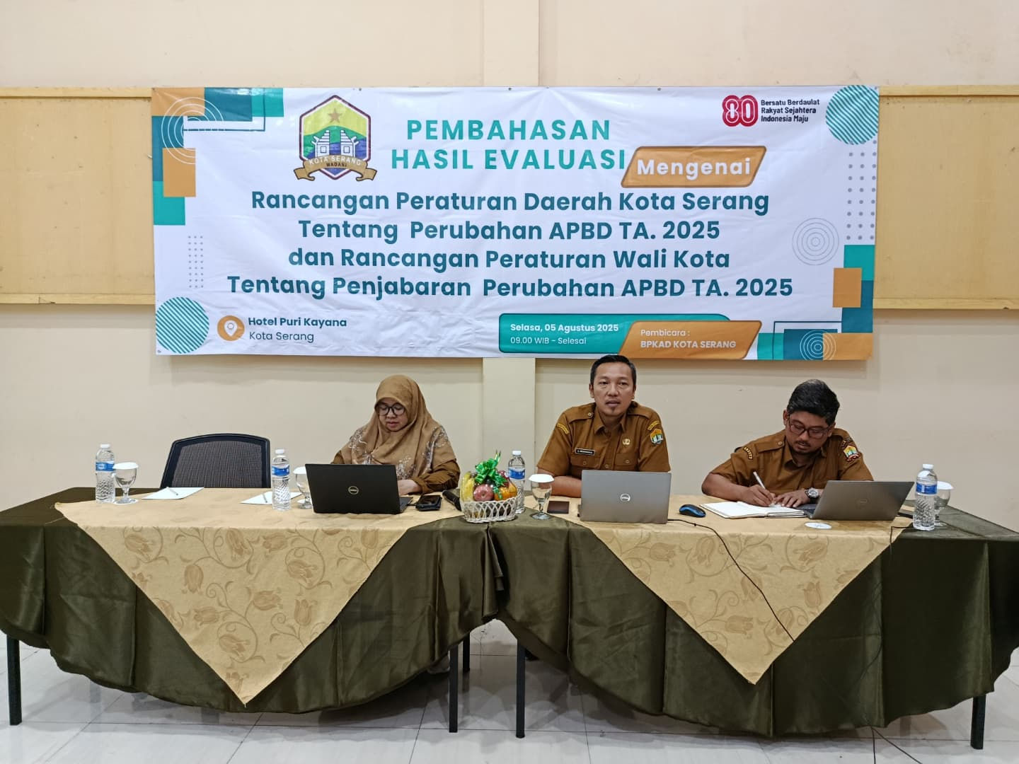 RAPAT Hasil Evaluasi Gubernur Banten terhadap Rancangan Perda Perubahan APBD TA 2025 dan Rancangan Perwal Penjabaran Perubahan APBD TA 2025